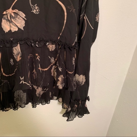 Chelsea28 Long Sleeve V-Neck Blouse Black Floral - Picture 8 of 12